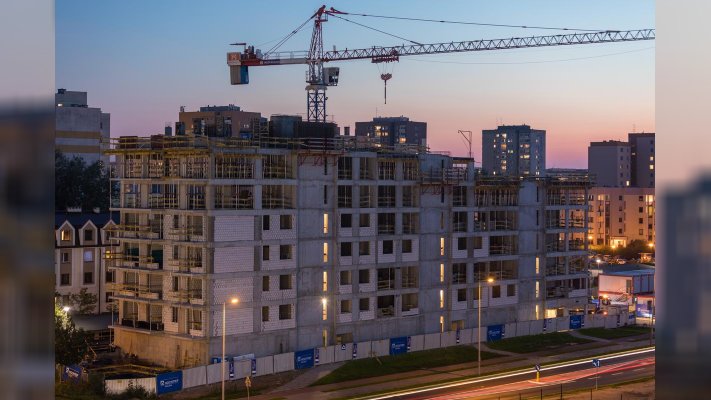 Niezabudowane działki, wstrzymane inwestycje i wzrost cen. Tym może skończyć się rządowa walka z patodeweloperką
