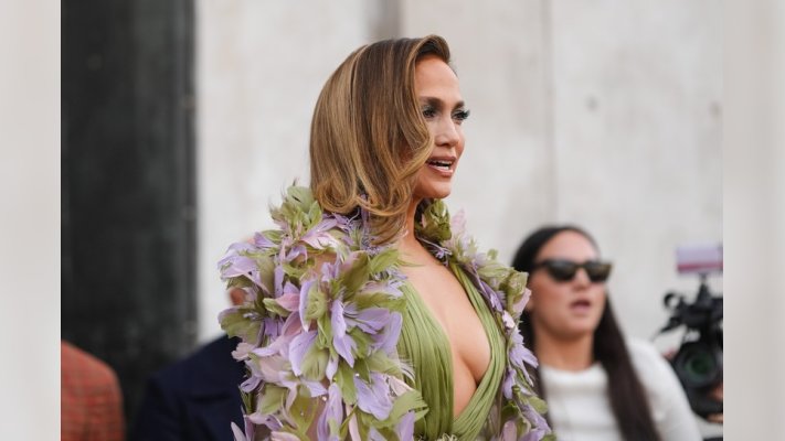 Jennifer Lopez w doskonałej formie. Trudno oderwać wzrok od jej talii