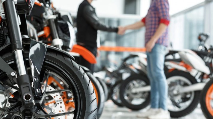 Leasing motocykla będzie wygodniejszy dzięki nadchodzącej zmianie przepisów. Oszczędności można liczyć w milionach złotych