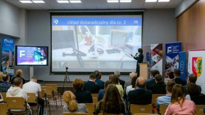 Wręczono nagrody w XIX edycji konkursu dla uczniów „Fizyczne Ścieżki”