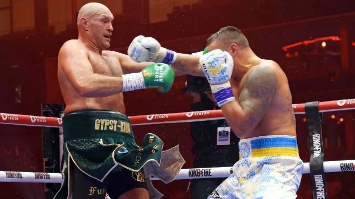 Ołeksandr Usyk na tronie. Jego siłą jest serce