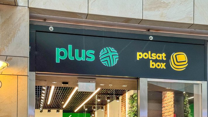 Plus rozdaje prezenty. Klienci Plusha też skorzystają