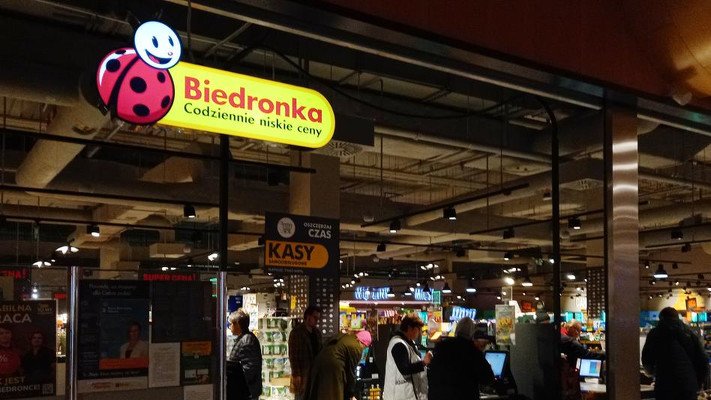 Biedronka będzie ci winna 150 zł? UOKiK kwestionuje Magię Rabatów
