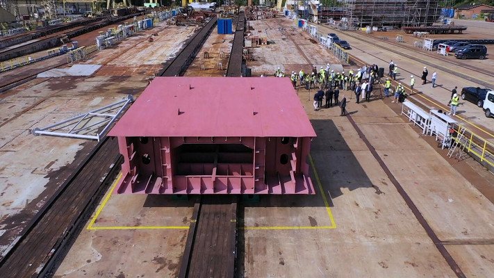 Zatapianie pieniędzy przez PiS. I zapaść